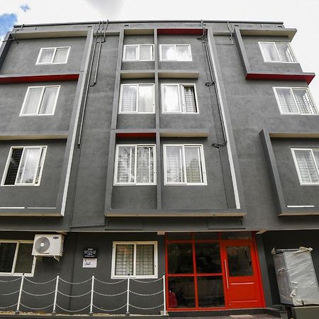 Townhouse Sarvar Hospitality Near Ascendas Park Square Mall 벵갈루루 외부 사진